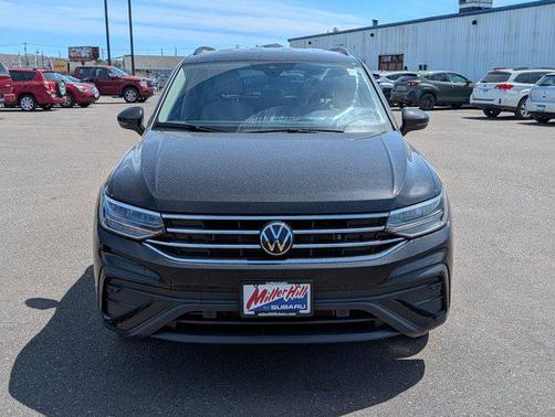 Deep Black Pearl 2024 Volkswagen Tiguan 2.0T S 4MOTION