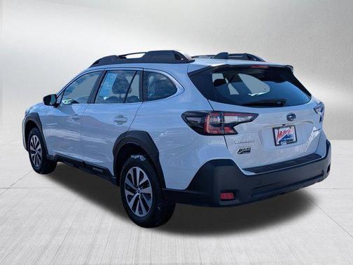 2025 Subaru Outback Base