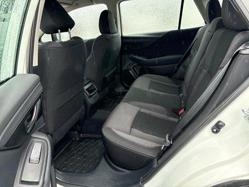 2025 Subaru Outback Base