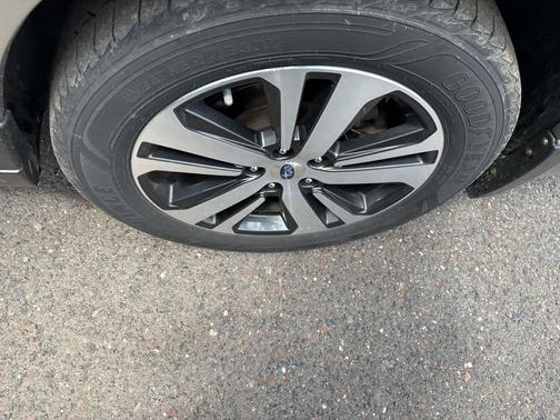 Tungsten Metallic 2018 Subaru Outback 2.5i Limited