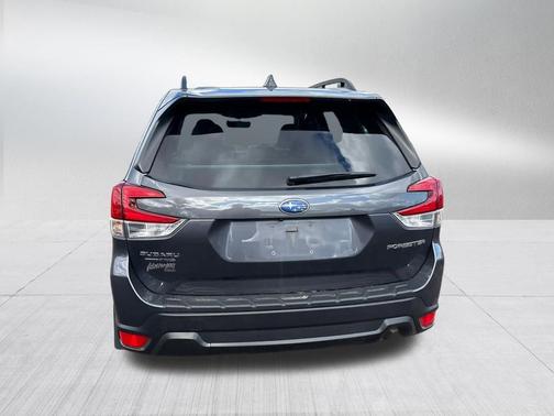 Magnetite Gray Metallic 2023 Subaru Forester Premium