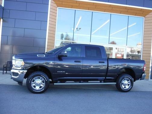2021 RAM 2500 Tradesman Crew Cab 4x4 64' Box