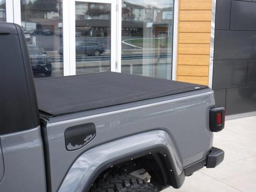 2021 Jeep Gladiator Willys 4x4