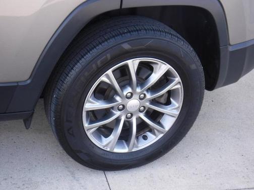 2019 Jeep Cherokee Latitude Plus 4x4