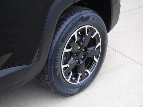 2023 Jeep Renegade Trailhawk