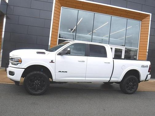 2022 RAM 2500 Laramie Crew Cab 4x4 64' Box