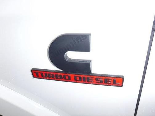 2022 RAM 2500 Laramie Crew Cab 4x4 64' Box