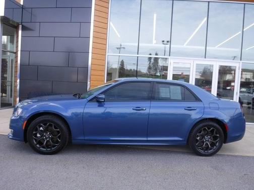2021 Chrysler 300 Touring L AWD