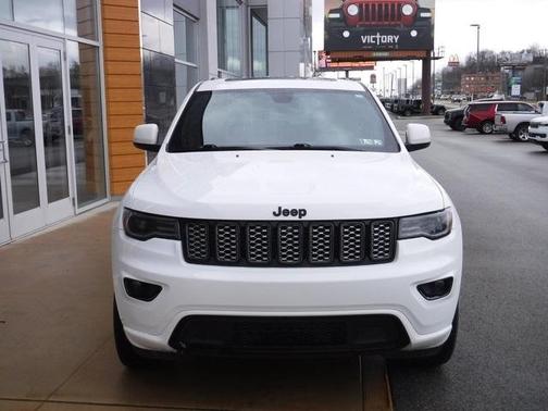 2022 Jeep Grand Cherokee WK Laredo