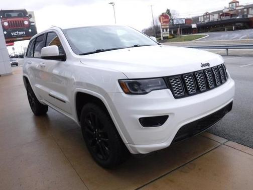 2022 Jeep Grand Cherokee WK Laredo