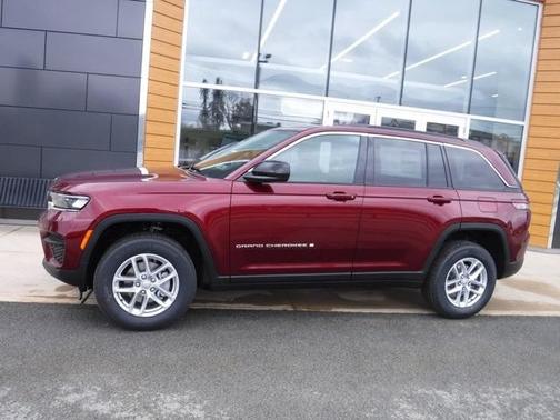 2025 Jeep Grand Cherokee Laredo X