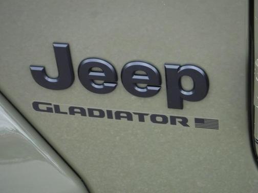 2025 Jeep Gladiator Sport