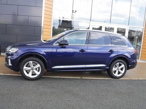 2024 Audi Q7 45 Premium Plus