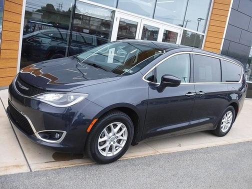 2020 Chrysler Pacifica Touring