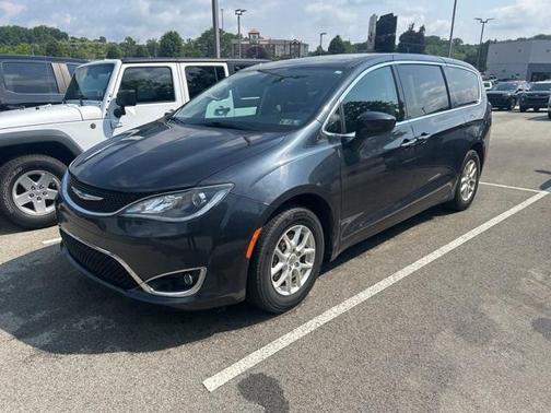 2020 Chrysler Pacifica Touring