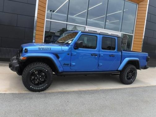 2025 Jeep Gladiator Sport
