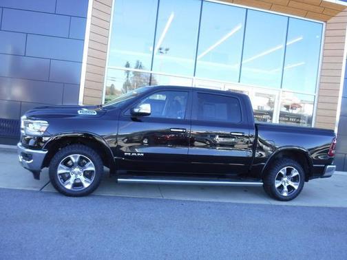 2022 RAM 1500 Laramie Crew Cab 4x4 57' Box