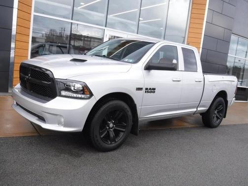 2017 RAM 1500 Night Quad Cab 4x4 64' Box
