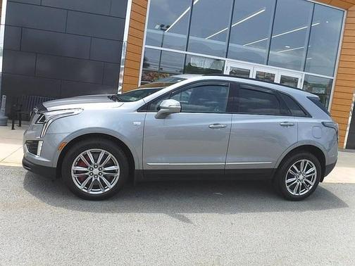 2025 Cadillac XT5 Sport