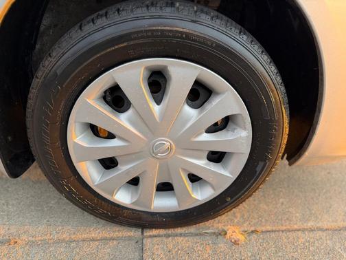 2012 Nissan Versa 1.6 S