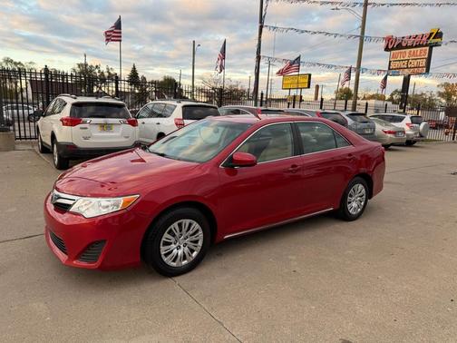 2014 Toyota Camry LE