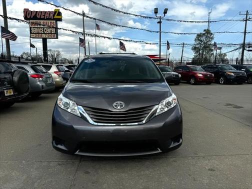 2015 Toyota Sienna LE