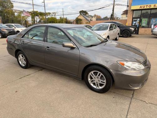 2005 Toyota Camry XLE V6