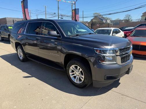Gray 2015 Chevrolet Suburban 1500 LS