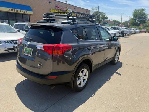 Magnetic Gray Pearl 2014 Toyota RAV4 XLE