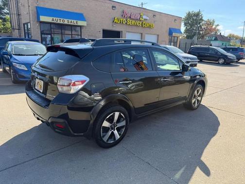 Crystal Black Silica 2016 Subaru Crosstrek Hybrid Touring
