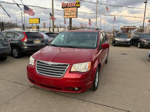 2010 Chrysler Town & Country Touring