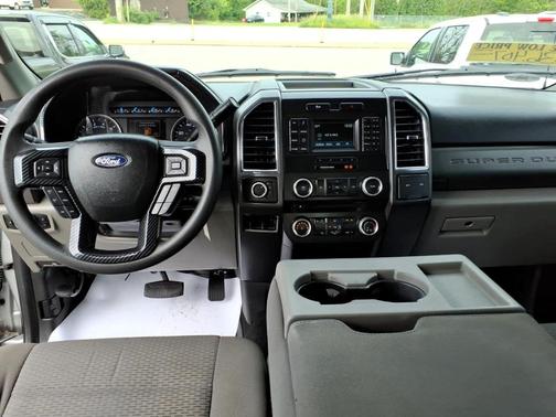 Ingot Silver Metallic 2017 Ford F-250 XLT