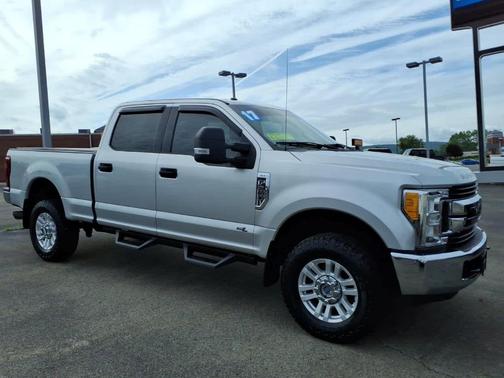 Ingot Silver Metallic 2017 Ford F-250 XLT