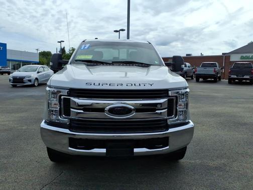 Ingot Silver Metallic 2017 Ford F-250 XLT