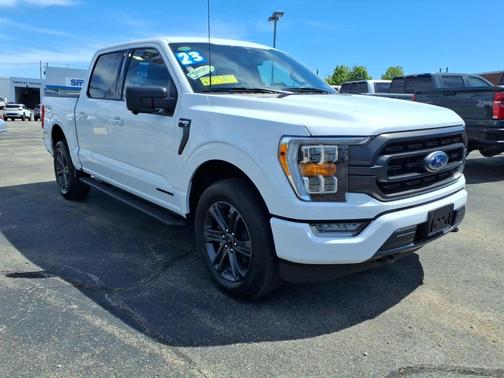 Oxford White 2023 Ford F-150 XLT