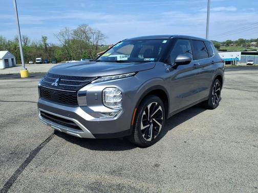 Mercury Gray Metallic 2022 Mitsubishi Outlander SE