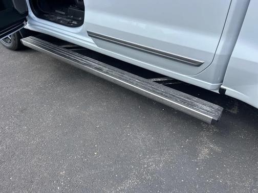 Polar White 2026 Chevrolet Silverado 1500 High Country