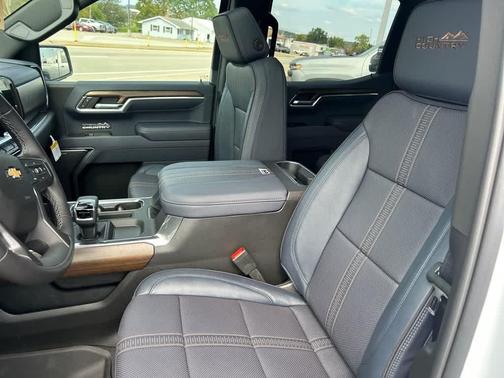 Polar White 2026 Chevrolet Silverado 1500 High Country