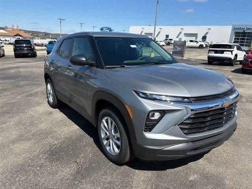 Sterling Gray Metallic 2026 Chevrolet Trailblazer LS