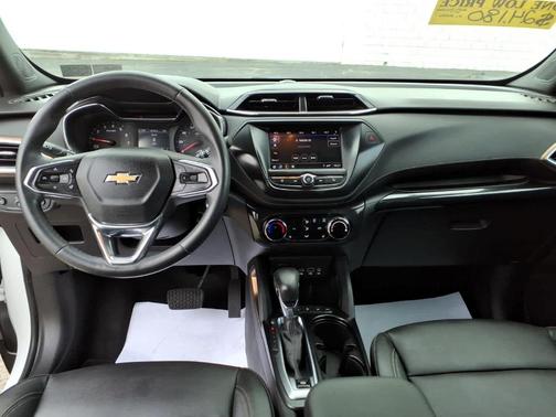 Summit White 2023 Chevrolet Trailblazer ACTIV