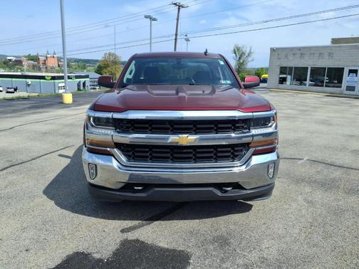 Siren Red Tintcoat 2017 Chevrolet Silverado 1500 LT