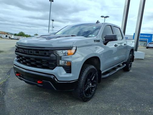 Slate Gray Metallic 2025 Chevrolet Silverado 1500 Custom Trail Boss