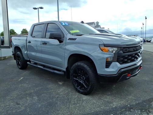 Slate Gray Metallic 2025 Chevrolet Silverado 1500 Custom Trail Boss