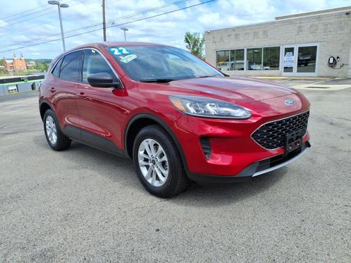 Rapid Red Metallic Tinted Clearcoat 2022 Ford Escape SE