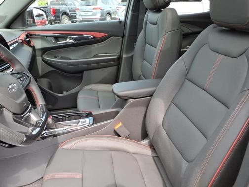 Sterling Gray Metallic 2026 Chevrolet Trailblazer RS