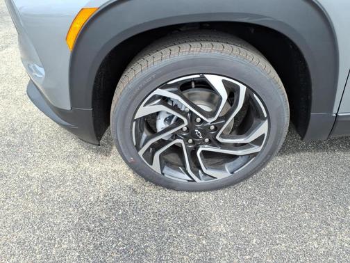 Sterling Gray Metallic 2026 Chevrolet Trailblazer RS