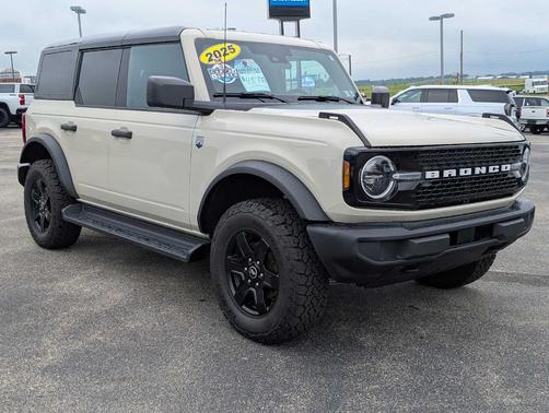 Desert Sand 2025 Ford Bronco Big Bend