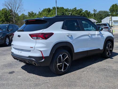 Summit White 2022 Chevrolet Trailblazer RS