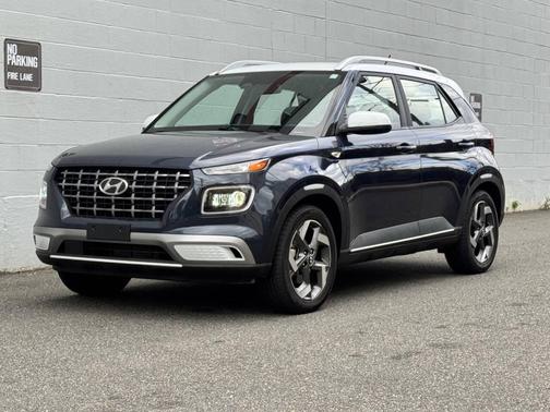 2023 Hyundai VENUE Limited