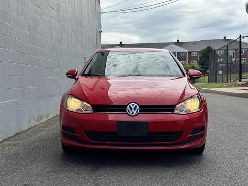 2017 Volkswagen Golf TSI S 4-Door